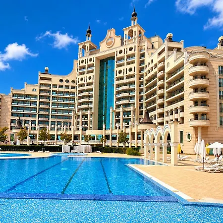 Sunset Resort- First Line & Pool - Private Ap Διαμέρισμα